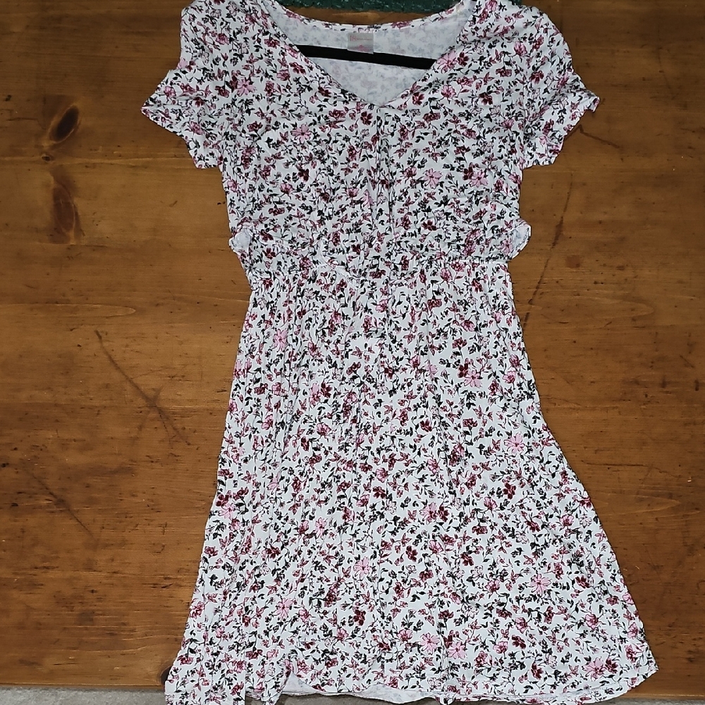 No Boundaries White Flutter Sleeve V-Neck Sundress